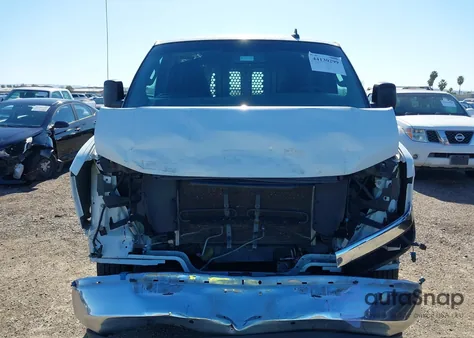 2019 Chevrolet Express 2500 Work Van z USA, uszkodzony, nr VIN 1GCWGAFG3K1357671